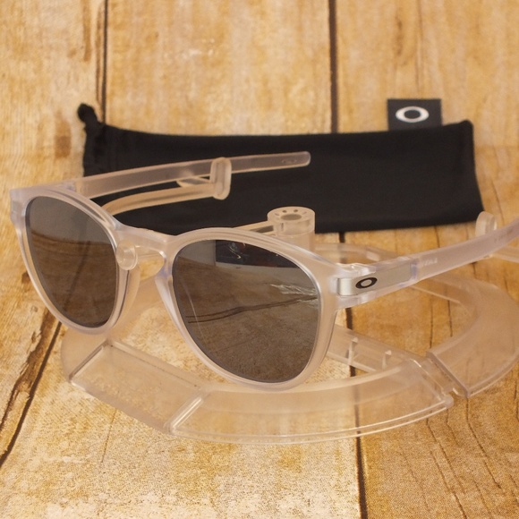 Oakley Accessories - NEW Oakley Latch Matte Clear/Black Iridium UNISEX